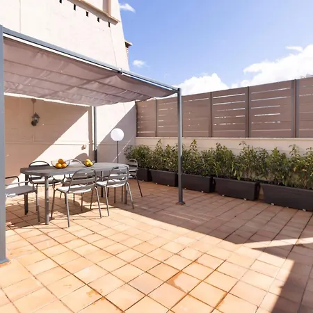 My Space Emirates - Fully Equipped Apartments Near The Beach With Shared Pool Barcelona Exterior foto